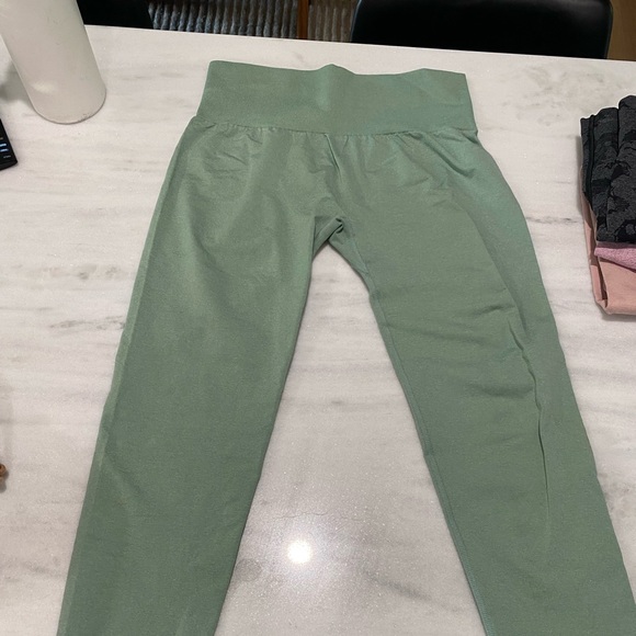 NVGTN Pants - NVGTN NV SEAMLESS LEGGINGS - sage green. Never worn!
